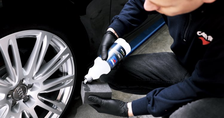 Cartec VINYL 1L - nabłyszczasz opon czernidło do zderzaków