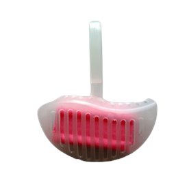 Kostka WC z koszyczkiem myje i tworzy obfitą pianę